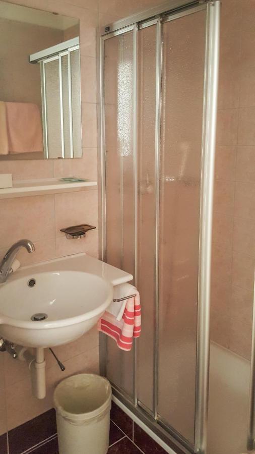 Hotel Les Berges Chippis Dış mekan fotoğraf