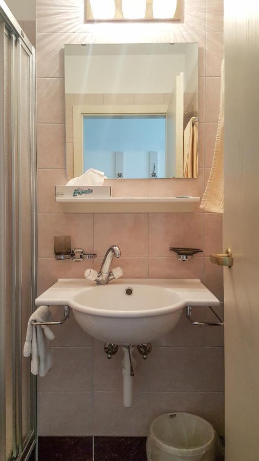 Hotel Les Berges Chippis Dış mekan fotoğraf