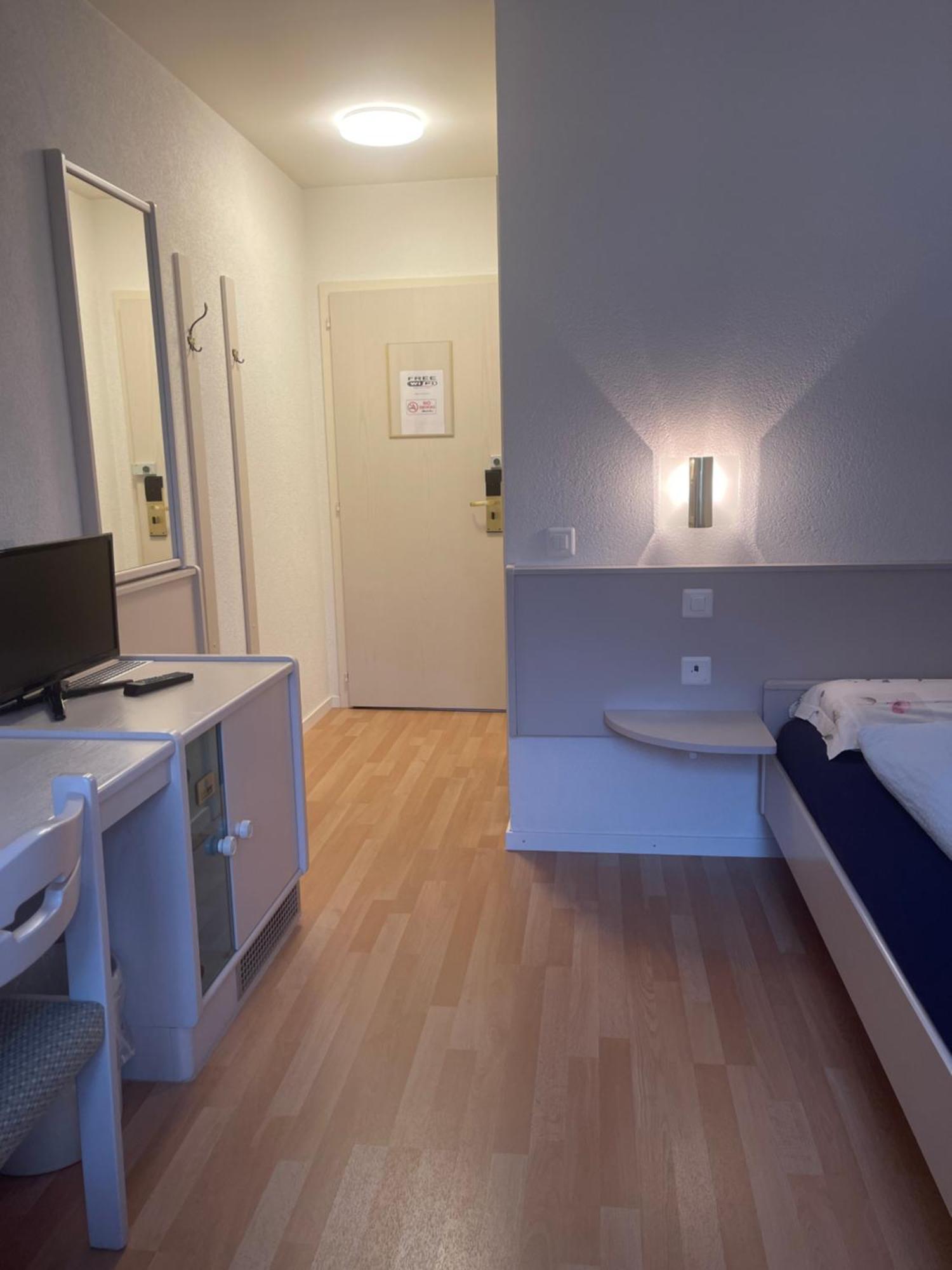 Hotel Les Berges Chippis Dış mekan fotoğraf