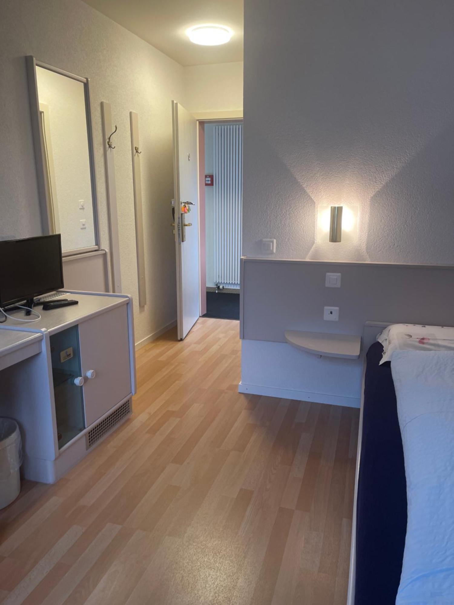 Hotel Les Berges Chippis Dış mekan fotoğraf