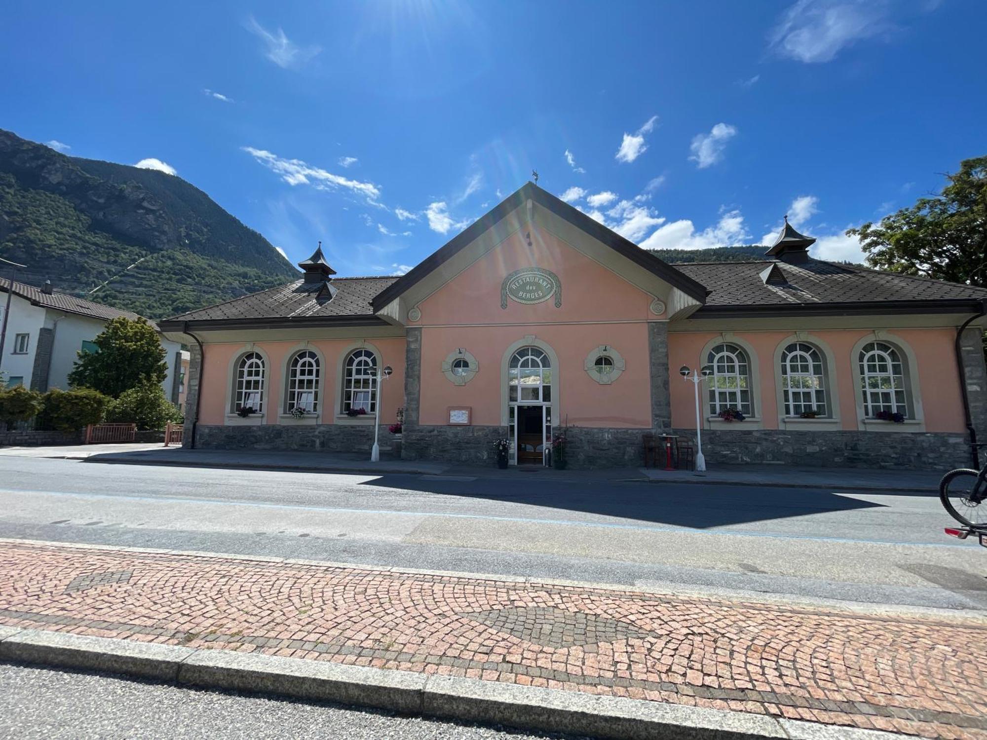 Hotel Les Berges Chippis Dış mekan fotoğraf